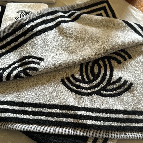 Chanel sports set - Picture 8 of 9